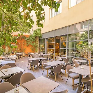 4* Otel Novotel Centre